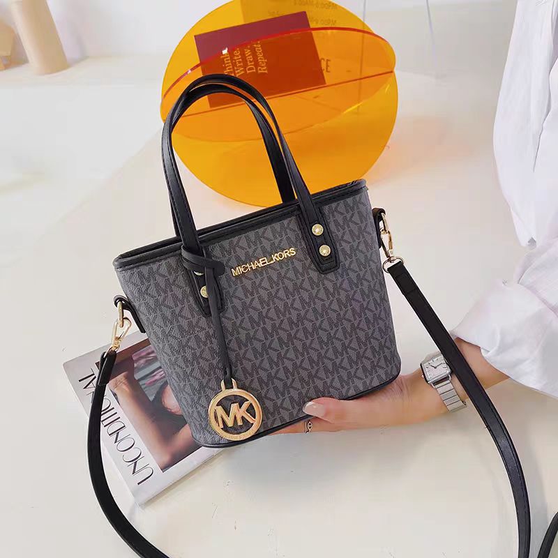 Comercio exterior, nueva moda de bolso pequeño de tres bolsos pequeños de tres bolsos para suegras y bolso sencillo de mujer con estampado de un hombro, bolso cruzado