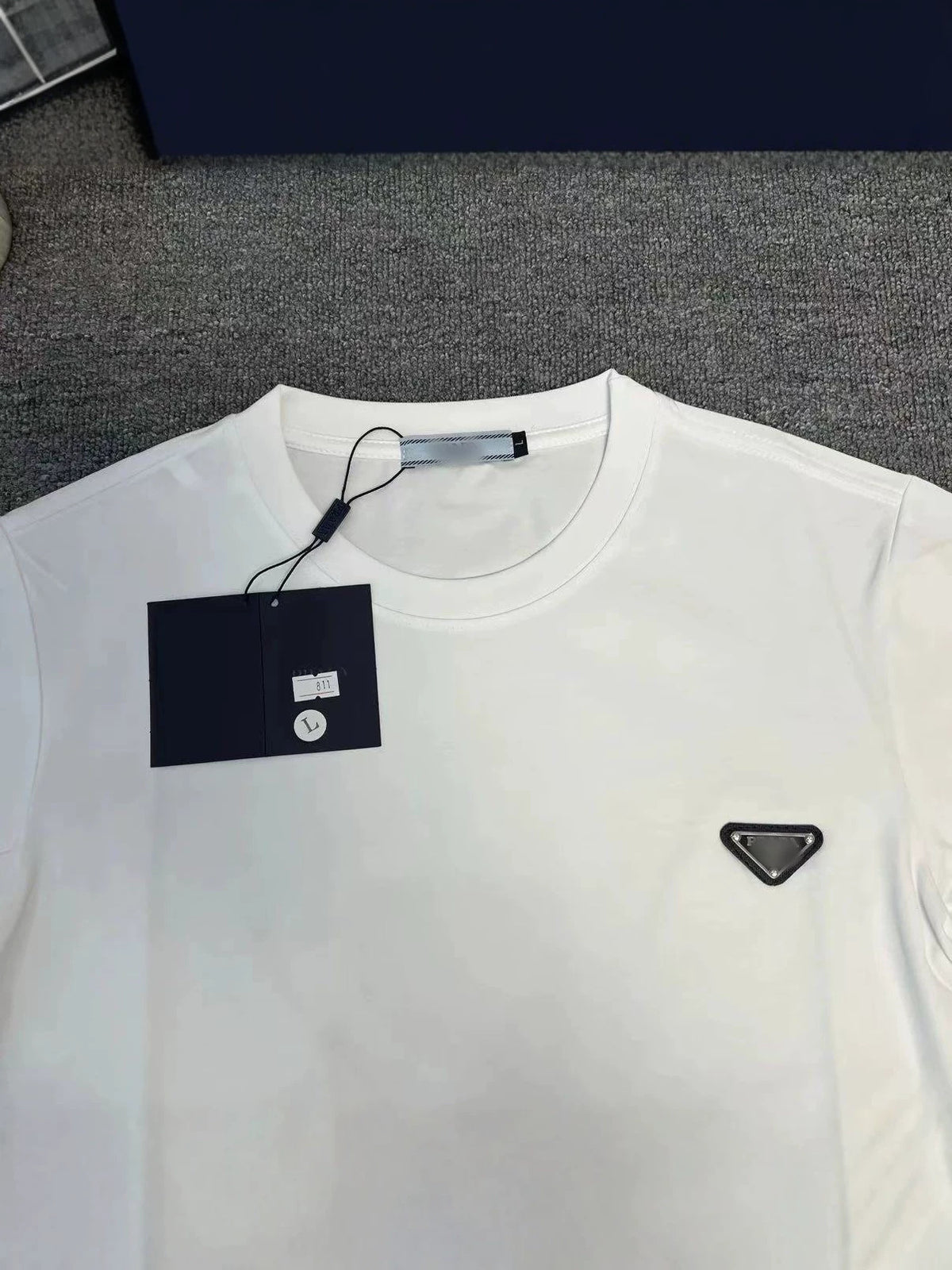 Camiseta PRA | Cuello Redondo Bordado