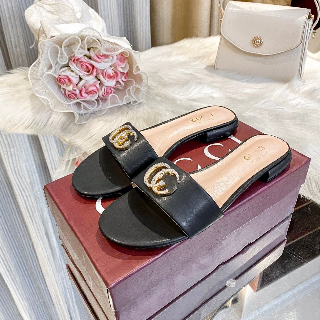 Zapatillas de mujer de la marca G de alta versión para exportar, pedrería doble G de moda de verano, zapatillas de moda casuales planas antideslizantes para ropa exterior