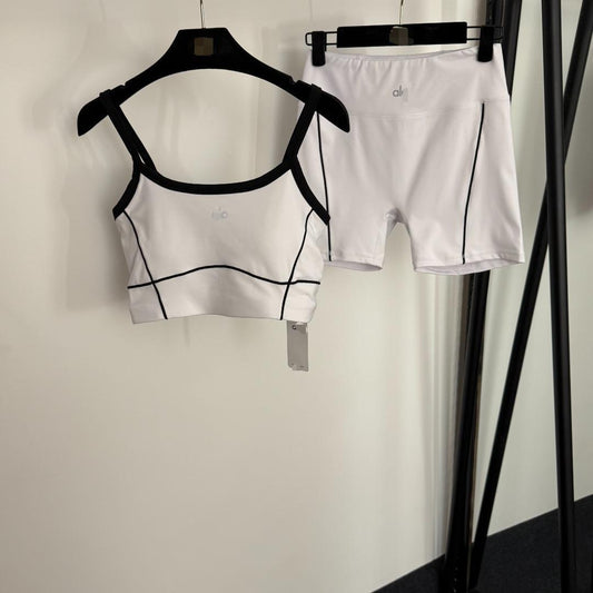 2025 Summer Nanyou Juego de Yoga Deportivo De Alta Gama 2025 Camisola + Pantalones Cortos Stretch Slim