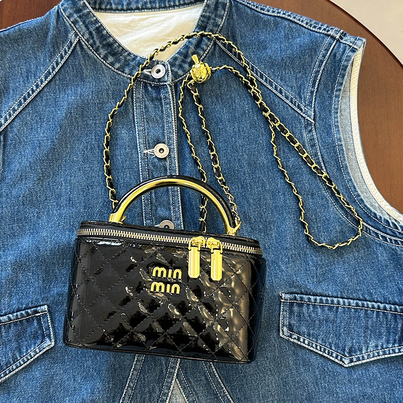 Bolso de mujer de mujer con letras de charol y perlas, caja de un solo hombro bordada con diamantes, bolso pequeño cuadrado, bolso de maquillaje con cadena cruzada