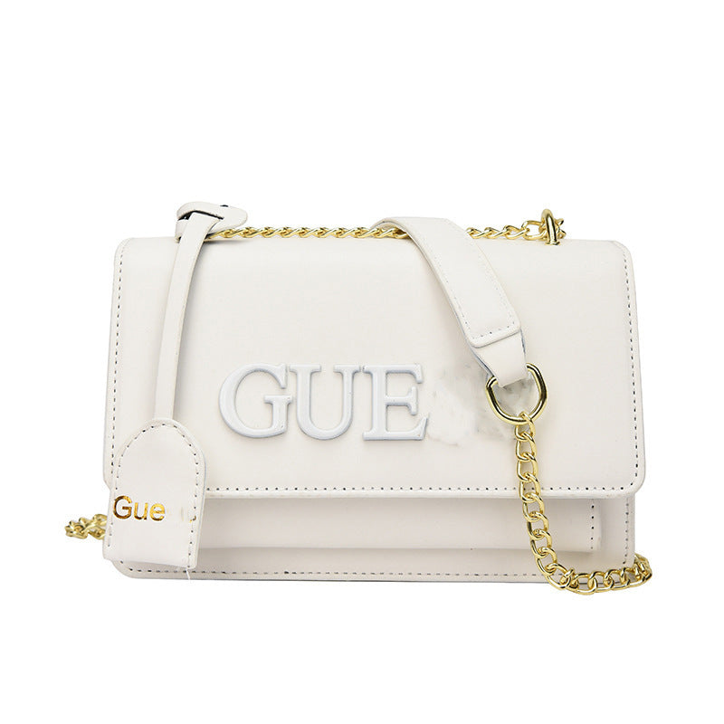 Litera de cadena texturizada de estilo extranjero 2023, solapa de cadena de verano premium, gran capacidad, de gran capacidad, un solo hombro, un solo hombro, un nuevo bolso versátil de moda para mujer