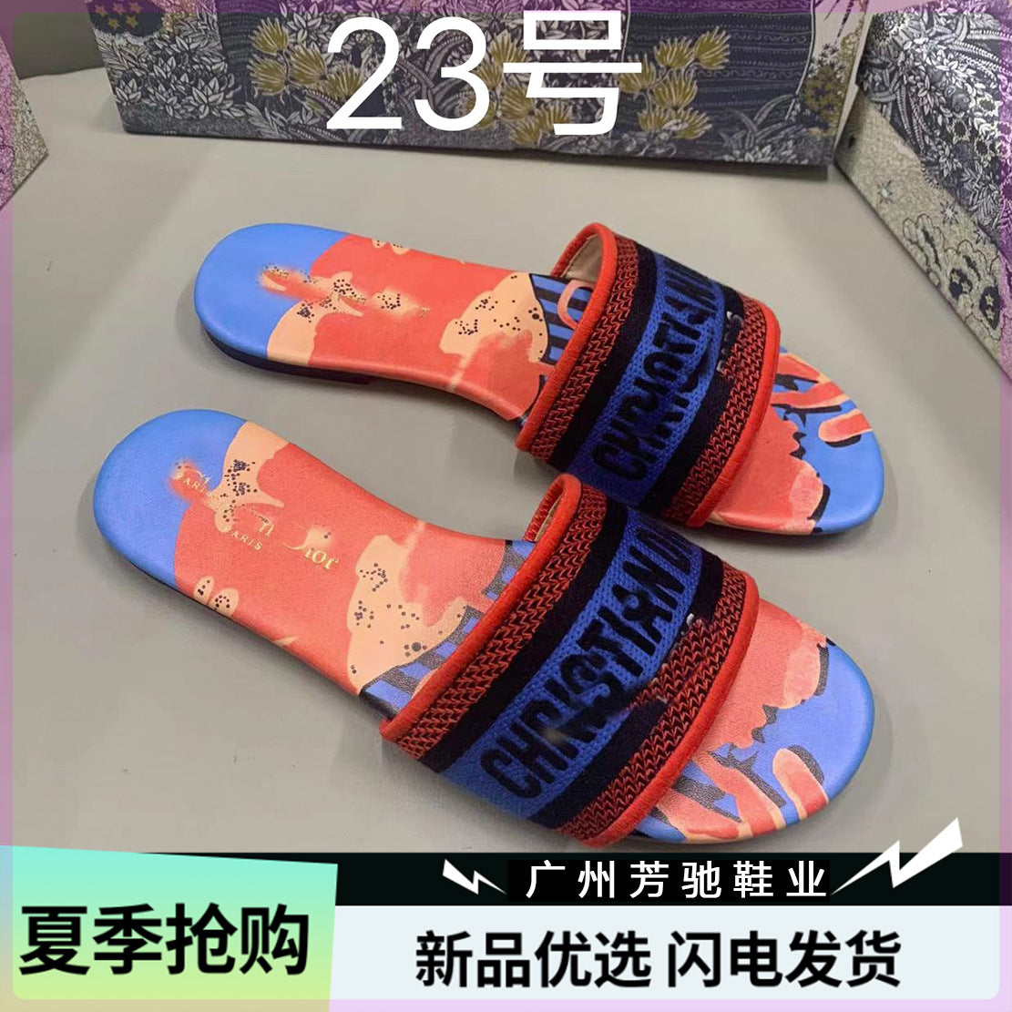 Dior zapatos planos de mujer a la moda y versátiles bordados,Alta costura,suela suave antideslizante Dior Nuevo y moderno zapatillas refrescantes 2026