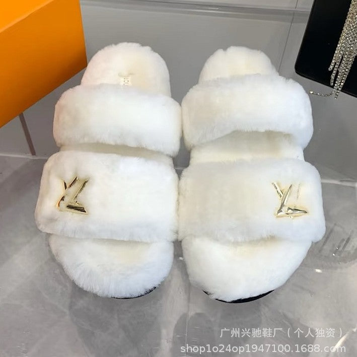 Las nuevas zapatillas peludas de L para otoño e invierno 2024, ropa de mujer, lana de cordero, chanclas de suela gruesa, antideslizantes y chanclas cálidas de suela plana