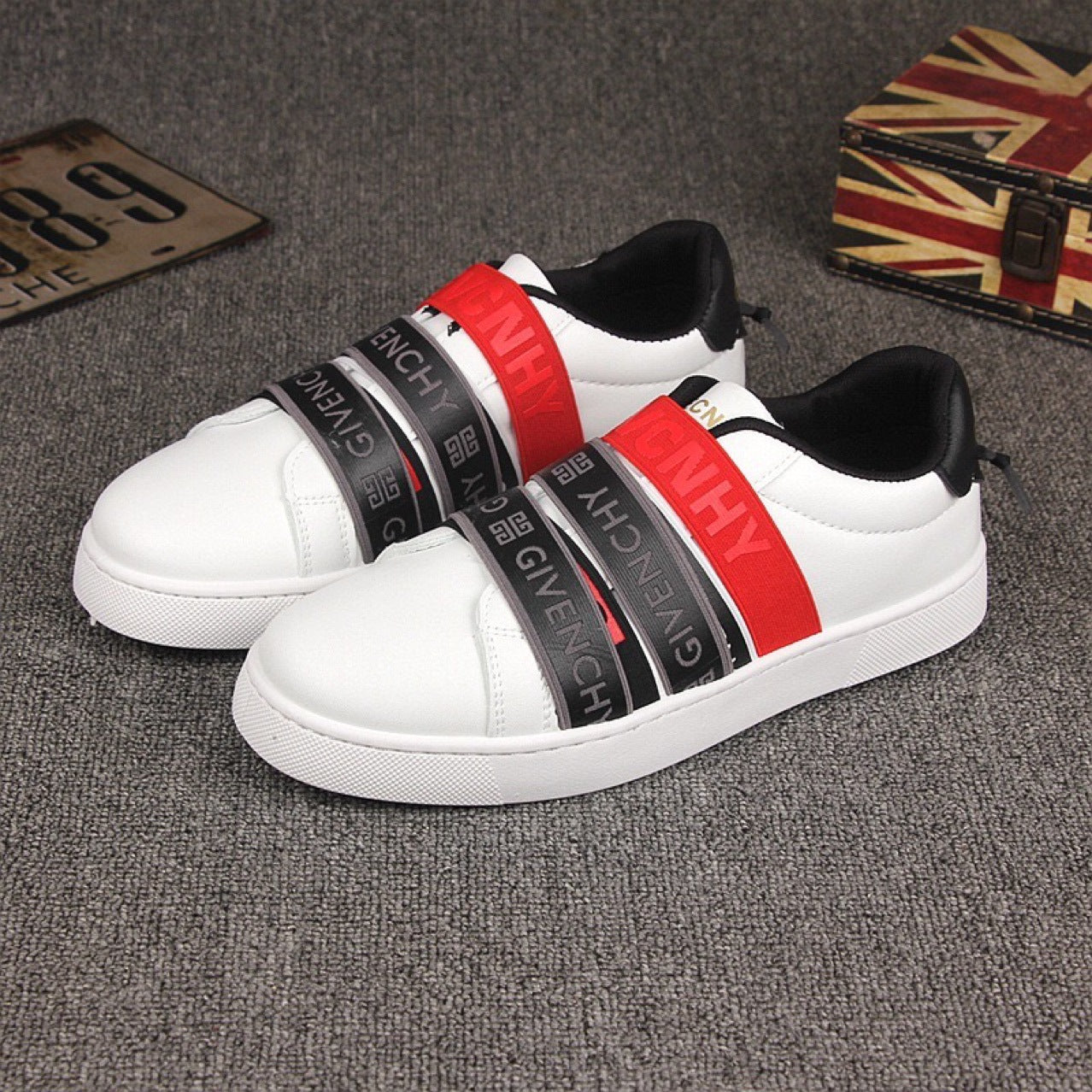 Calzado de hombre de moda, zapatillas blancas versátiles de un solo paso, zapatillas deportivas casuales de suela blanda transpirables para hombre, zapatillas de nicho 2025