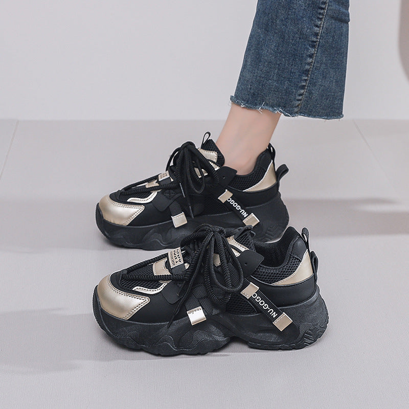 en la versión coreana de las nuevas zapatillas de padre zapatillas de otoño 2025 para mujer, zapatillas de estudiante, zapatillas casuales para correr que elevan la plataforma