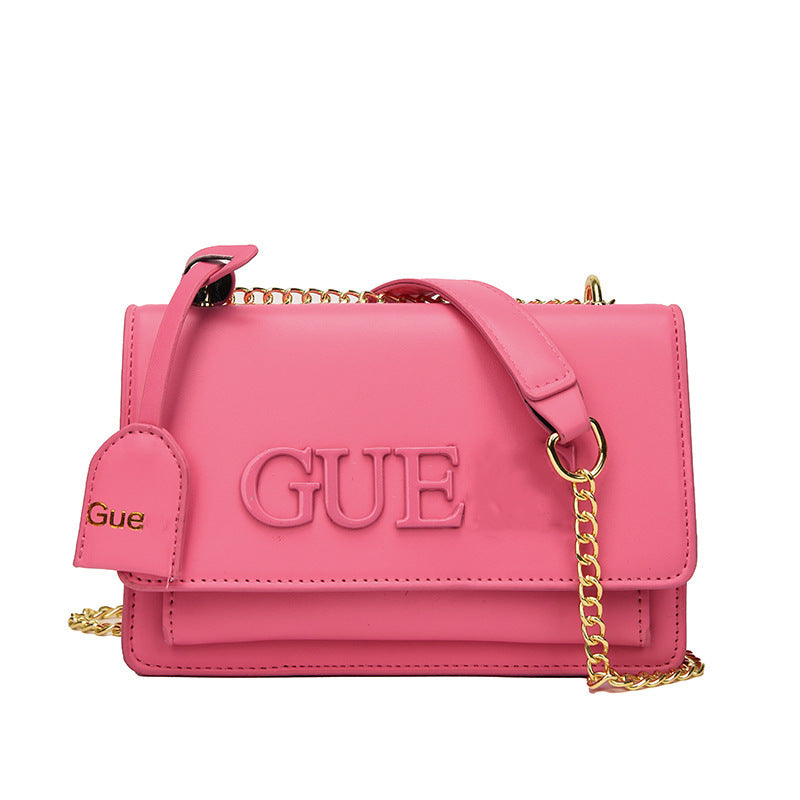 Litera de cadena texturizada de estilo extranjero 2023, solapa de cadena de verano premium, gran capacidad, de gran capacidad, un solo hombro, un solo hombro, un nuevo bolso versátil de moda para mujer