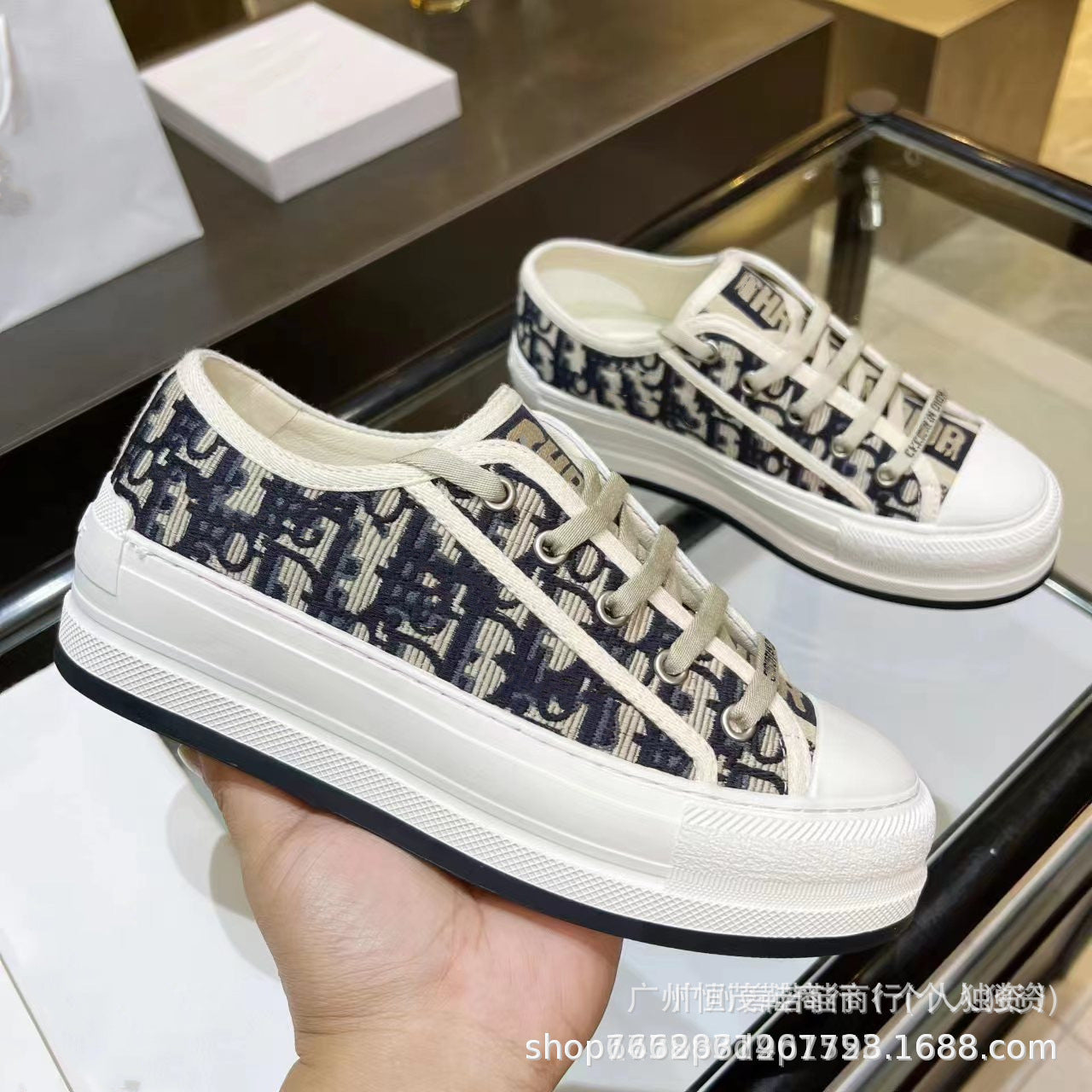 Familia D con bordado con letras primavera, nueva plataforma de Internet con cordones de celebridades de celebridades con cordones en altura interior aumenta zapatillas casuales INS fashion zapatillas solteras mujeres