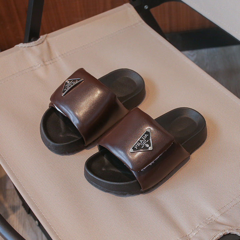 Zapatillas de pan para niñas para abrigo, Nuevas zapatillas de playa antideslizantes para niños para verano 2026, suela suave, sandalias infantiles medianas a grandes para niñas